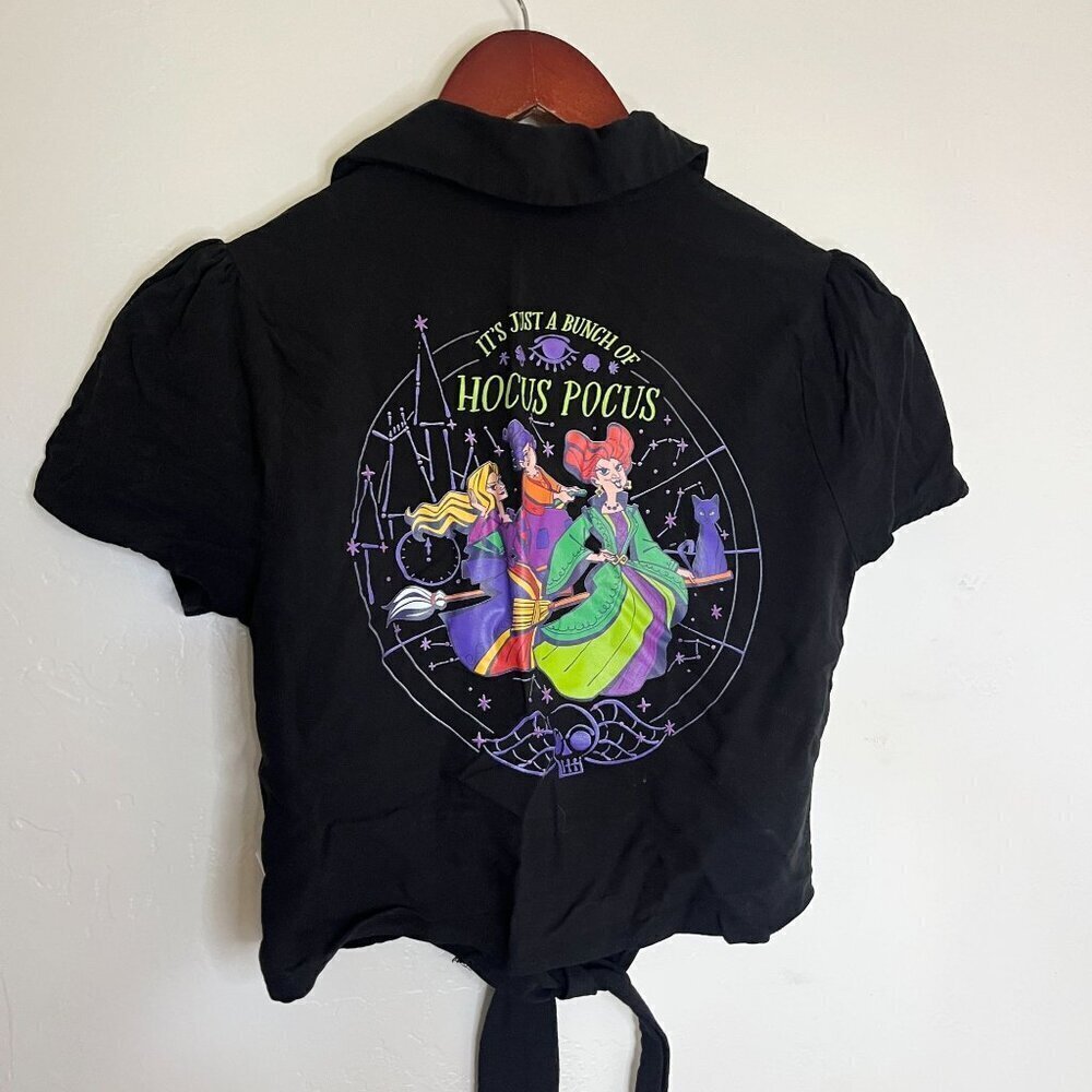 Disney Black 'It's just a bunch of Hocus Pocus' Cropped Button Up Blouse